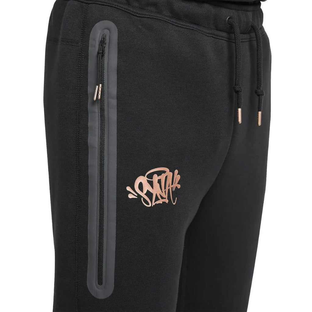 Syna World x Nike tech